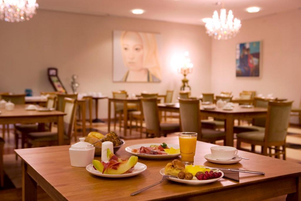 Ross Hotel Stuttgart Extérieur photo