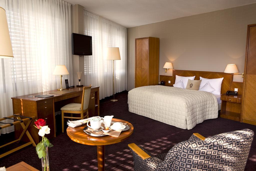 Ross Hotel Stuttgart Extérieur photo
