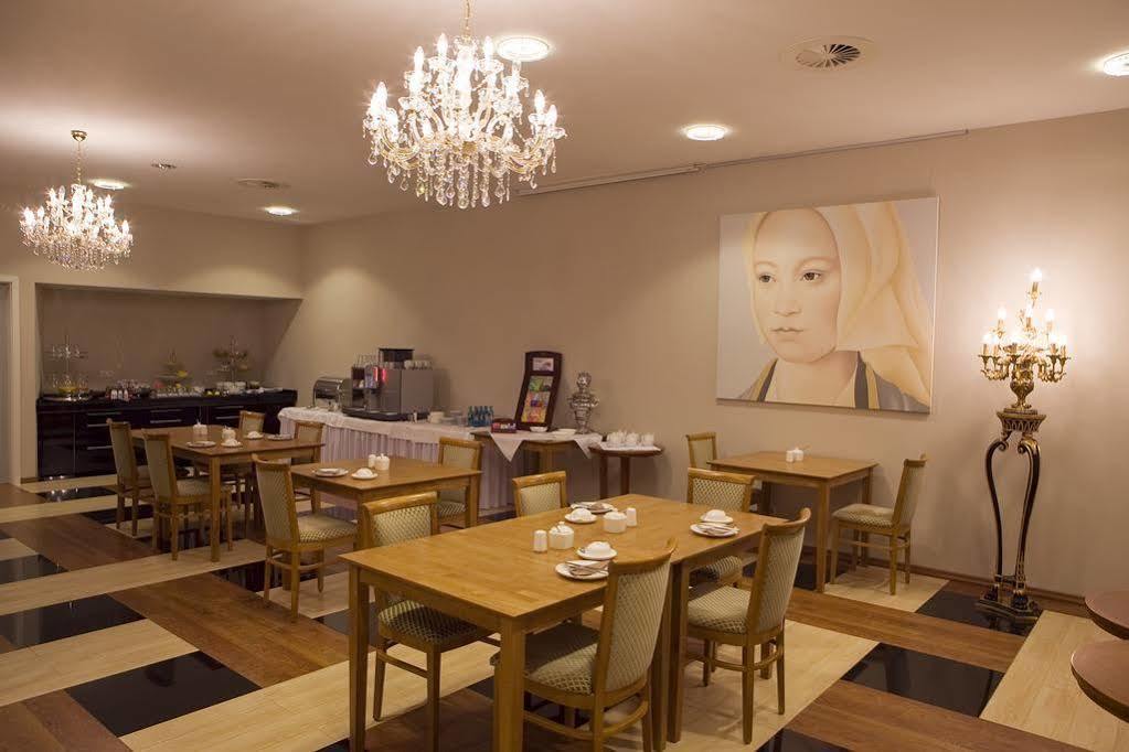 Ross Hotel Stuttgart Extérieur photo